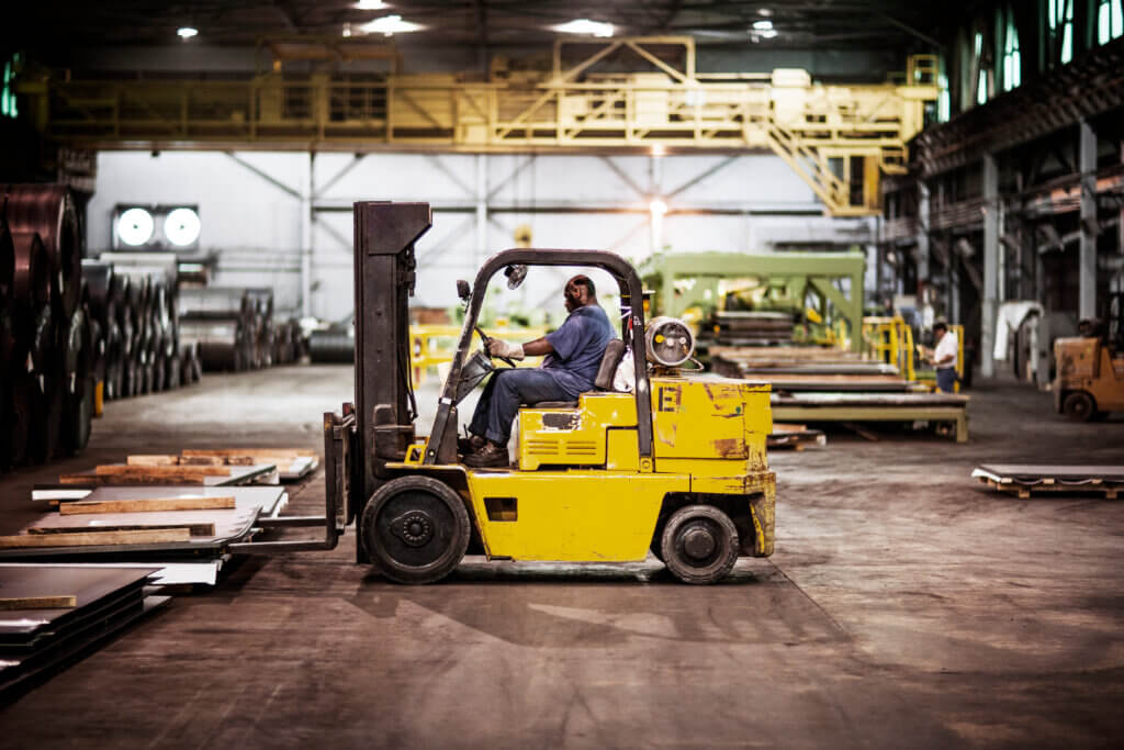 how to check transmission fluid on forklift